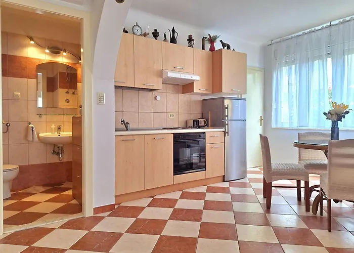 Sunny Center * Split